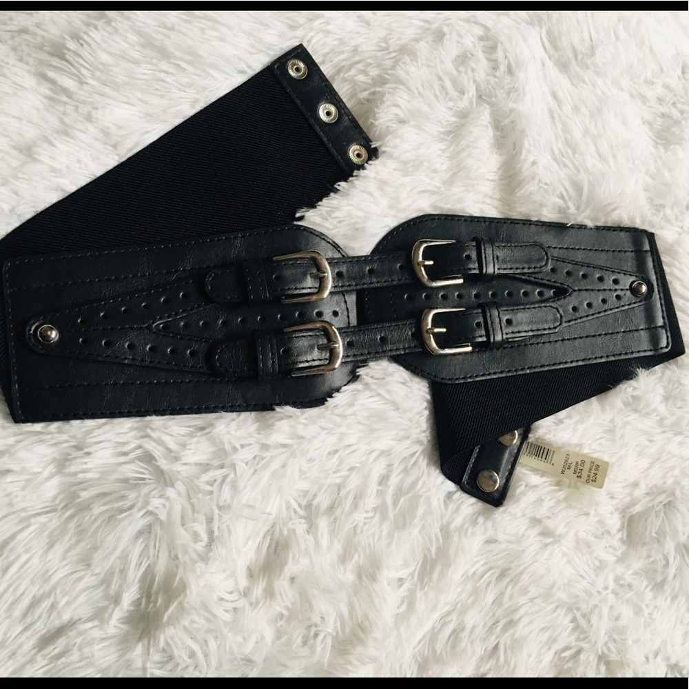 Guess belt.